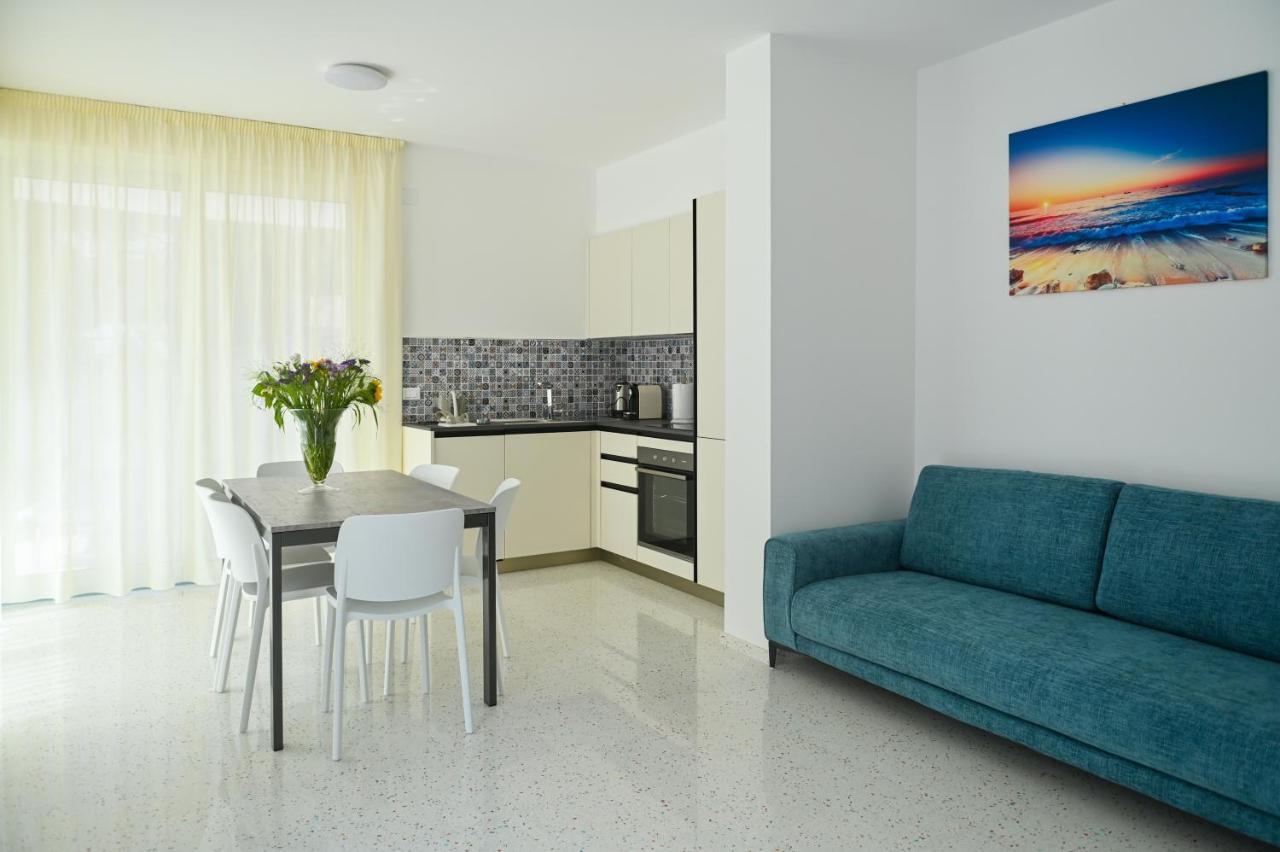 Perle Marine Suite Apartments Castro  Ngoại thất bức ảnh