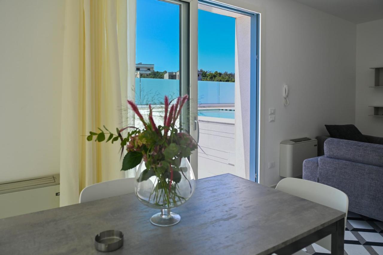 Perle Marine Suite Apartments Castro  Ngoại thất bức ảnh